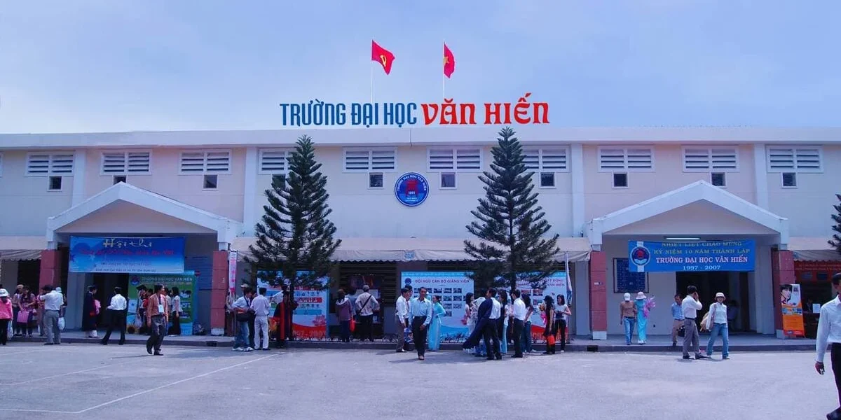 Học phí Đại học Văn Hiến 2026: Bảng giá chi tiết và chính sách hỗ trợ
